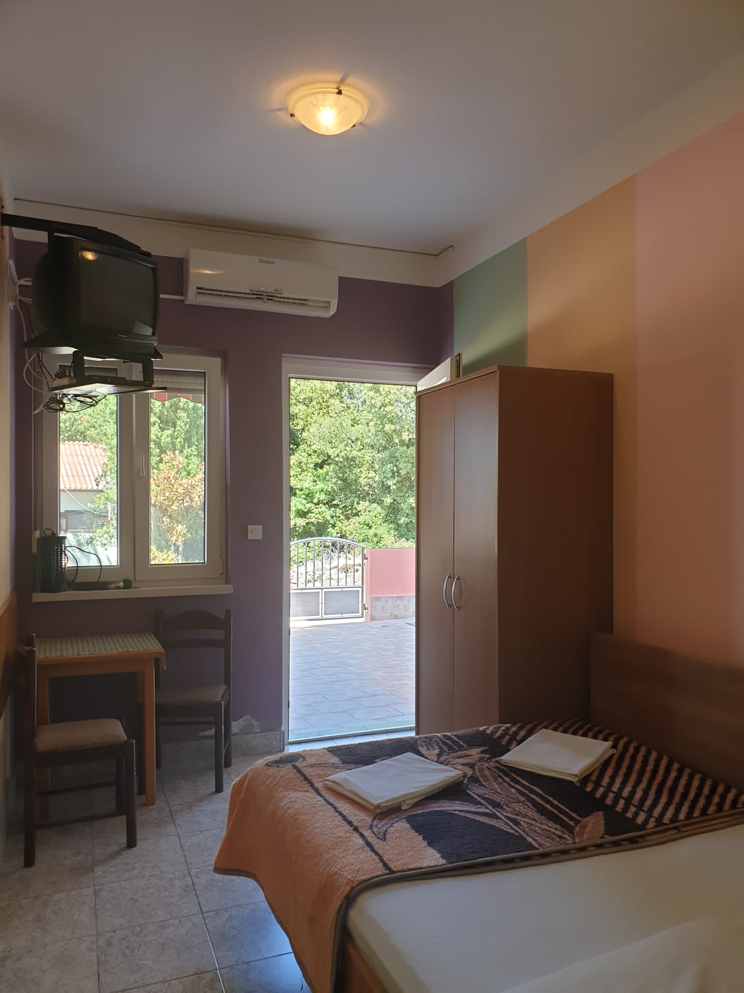 APARTMAN 6